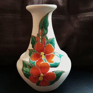 Vintage 6" Malaysian Beautiful Vase marked on bottom